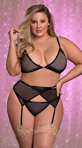 Plus Size Wandering Eyes Bra Set