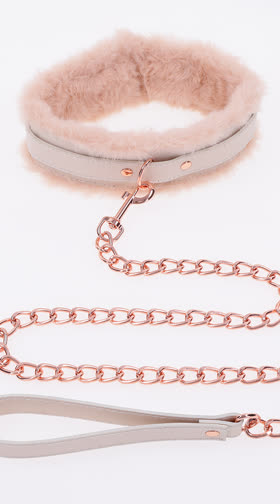 Peaches ‘n Cream Fur Collar & Leash
