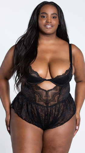 Plus Size Orla Flowy Lace Romper