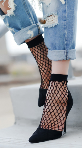 Medium Gauge Fishnet Socks